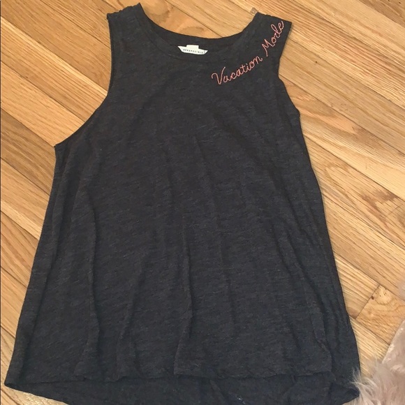 Super cute summer top - Picture 1 of 3